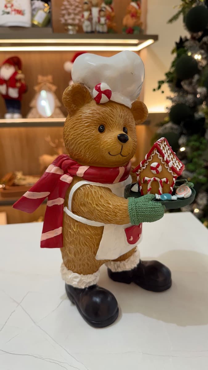 Urso Decorativo Natalino Chef com Casinha Gingerbread