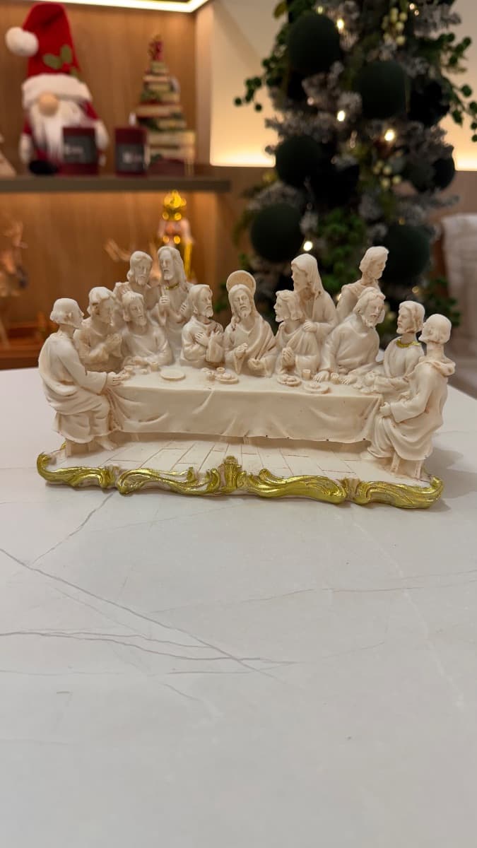 Santa Ceia Decorativa – 20 cm