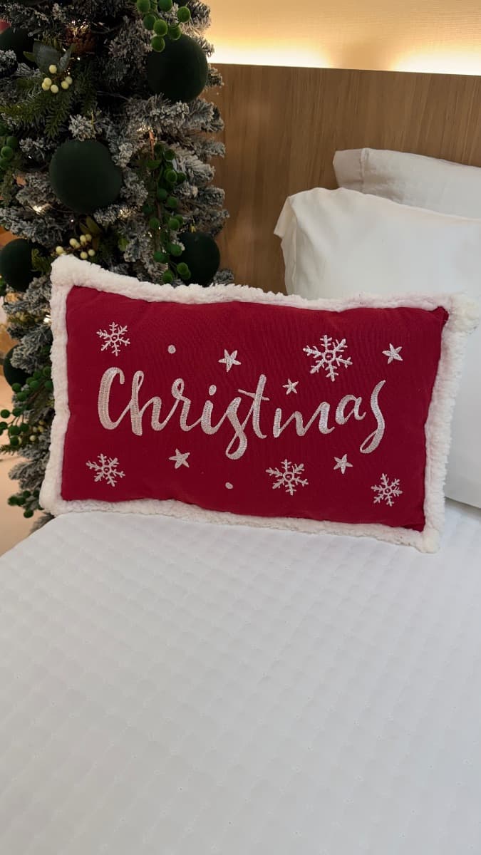 Almofada Vermelha e Branca Christmas – 50 cm