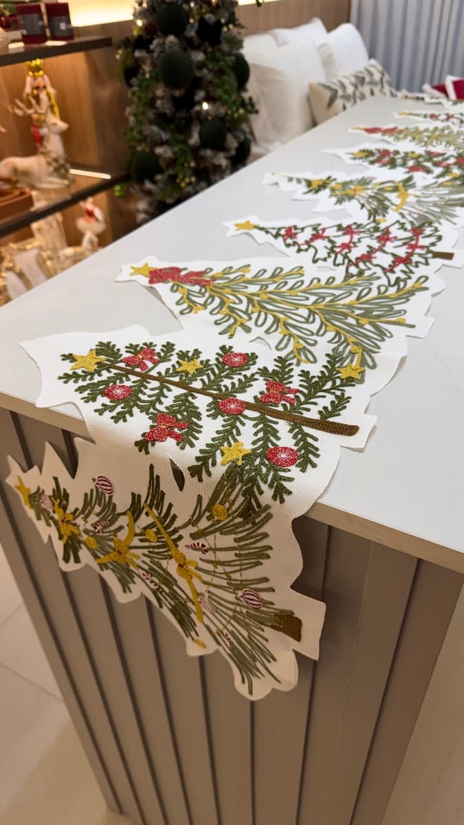 Caminho de Mesa Natalino - Árvore de Natal
