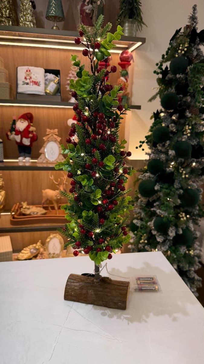 Árvore Decorativa de Natal com LED – 32 cm