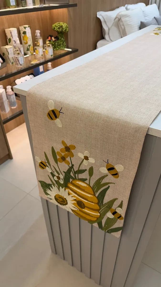 Trilho de Mesa Decorativo – Bee