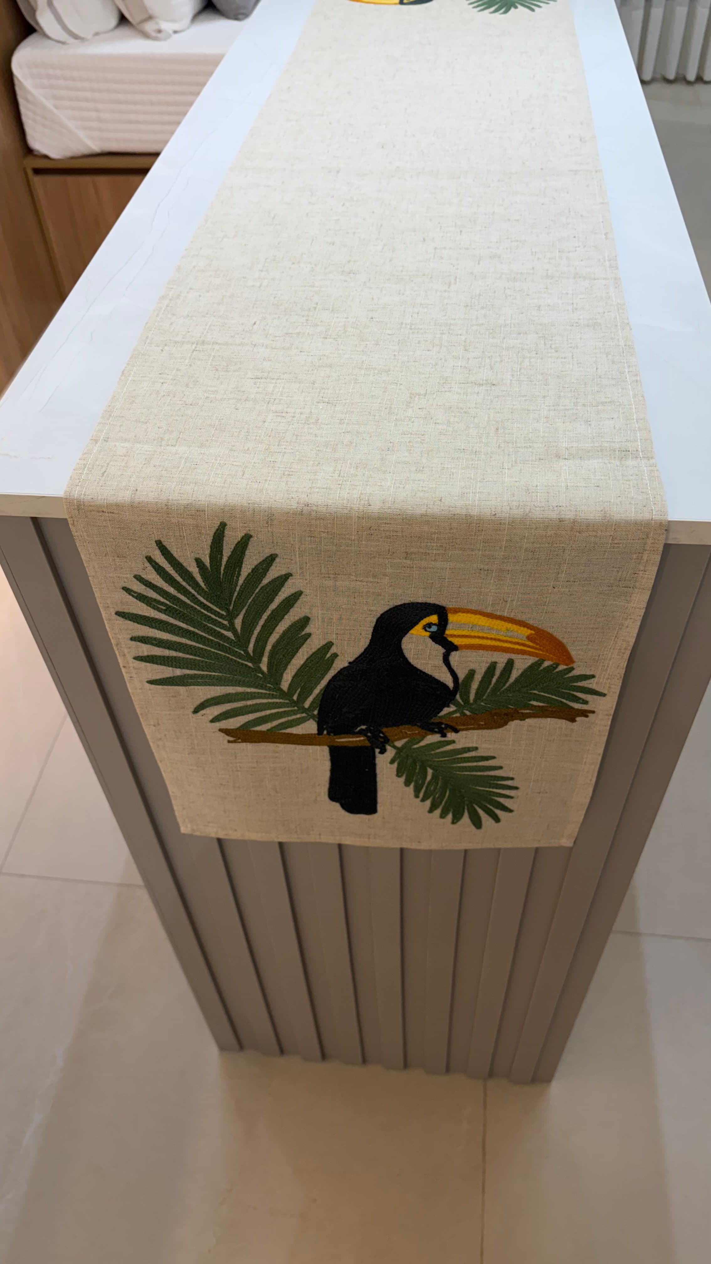 Trilho de Mesa Decorativo – Tucano — imagem 1