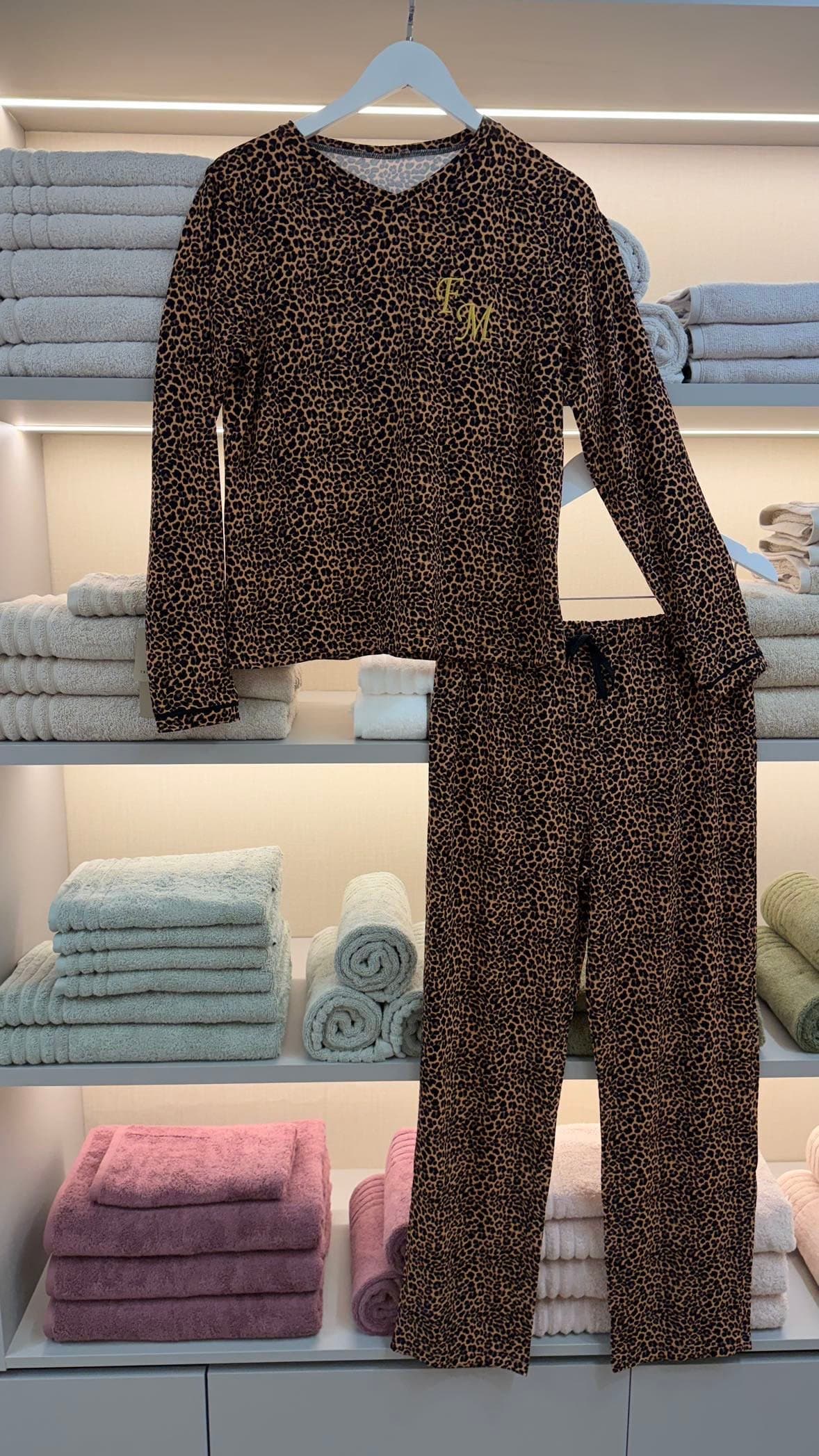 Pijama Longo Gola V - Animal Print — imagem 1