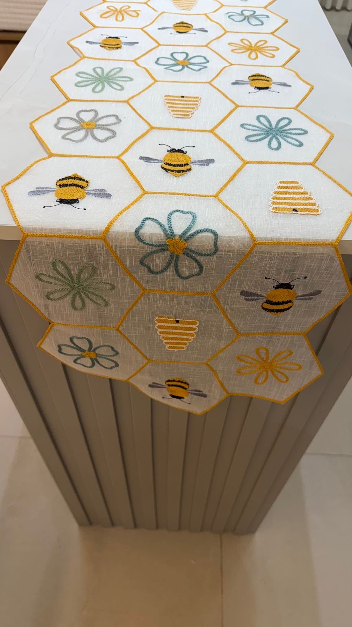 Trilho de Mesa Decorativo – Colmeia Abelhinhas — imagem 2